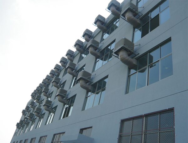 ���L�C���b����