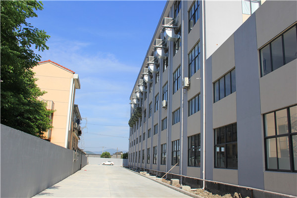 ���L�C����